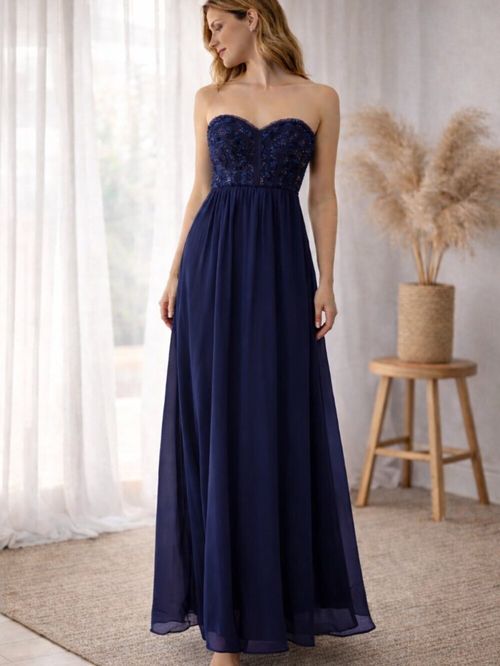 BCBG PARIS Sequin Strapless Chiffon Formal dress Size 0 NWOT